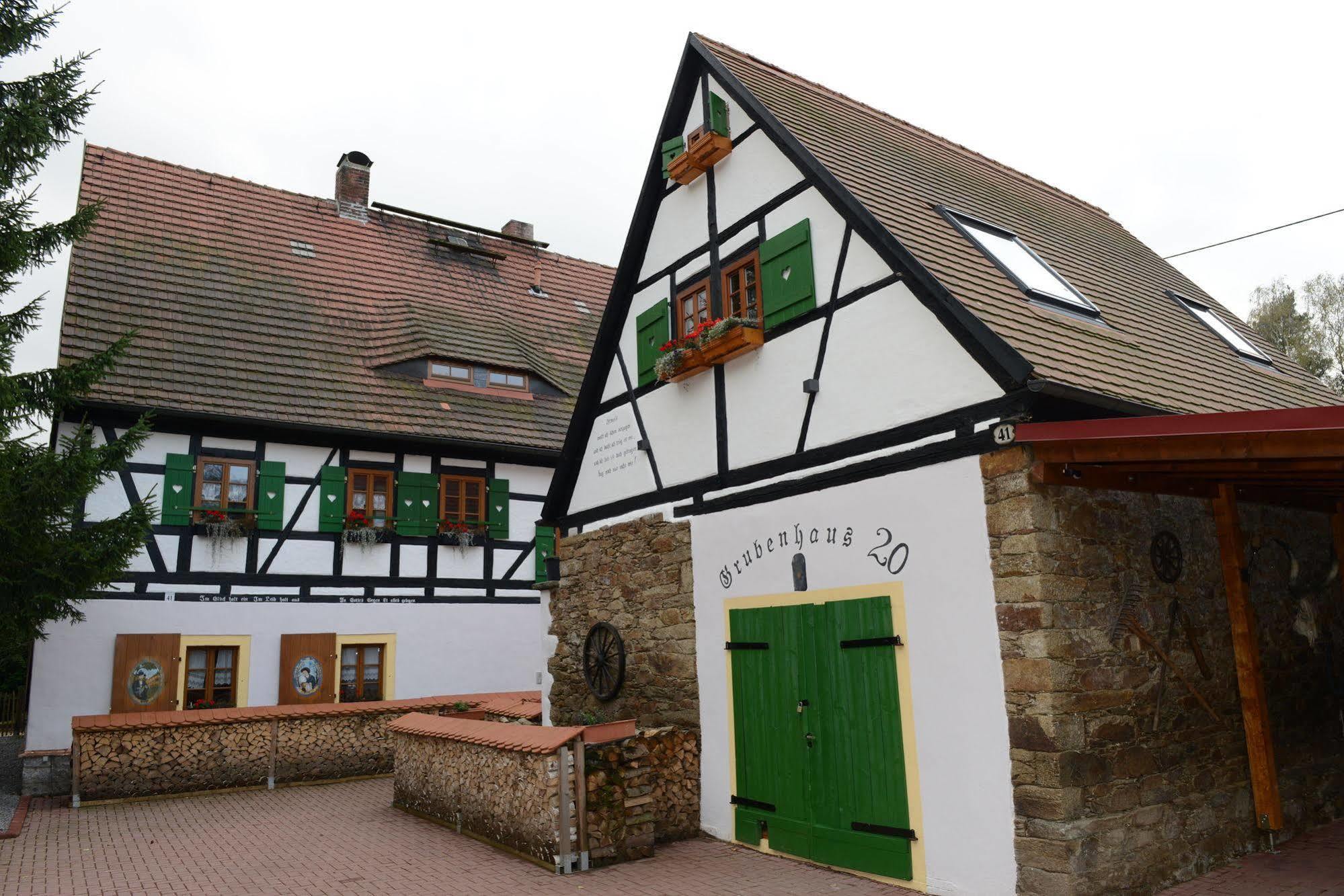 Grubenhaus20 *